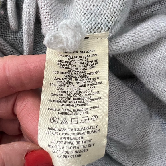 ANTHROPOLOGIE ANGEL OF THE NORTH GRAY CREW NECK SWEATER WITH WAIST TIE SZ XS - Picture 8 of 8